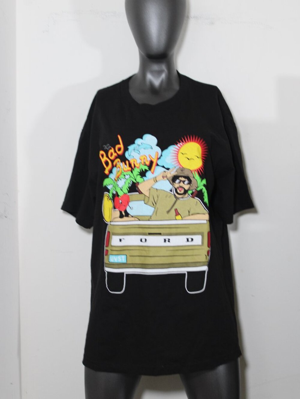 Bad Bunny "Un Verano Sin Ti" World's Hottest Tour 2022 Graphic T-Shirt - Size L
